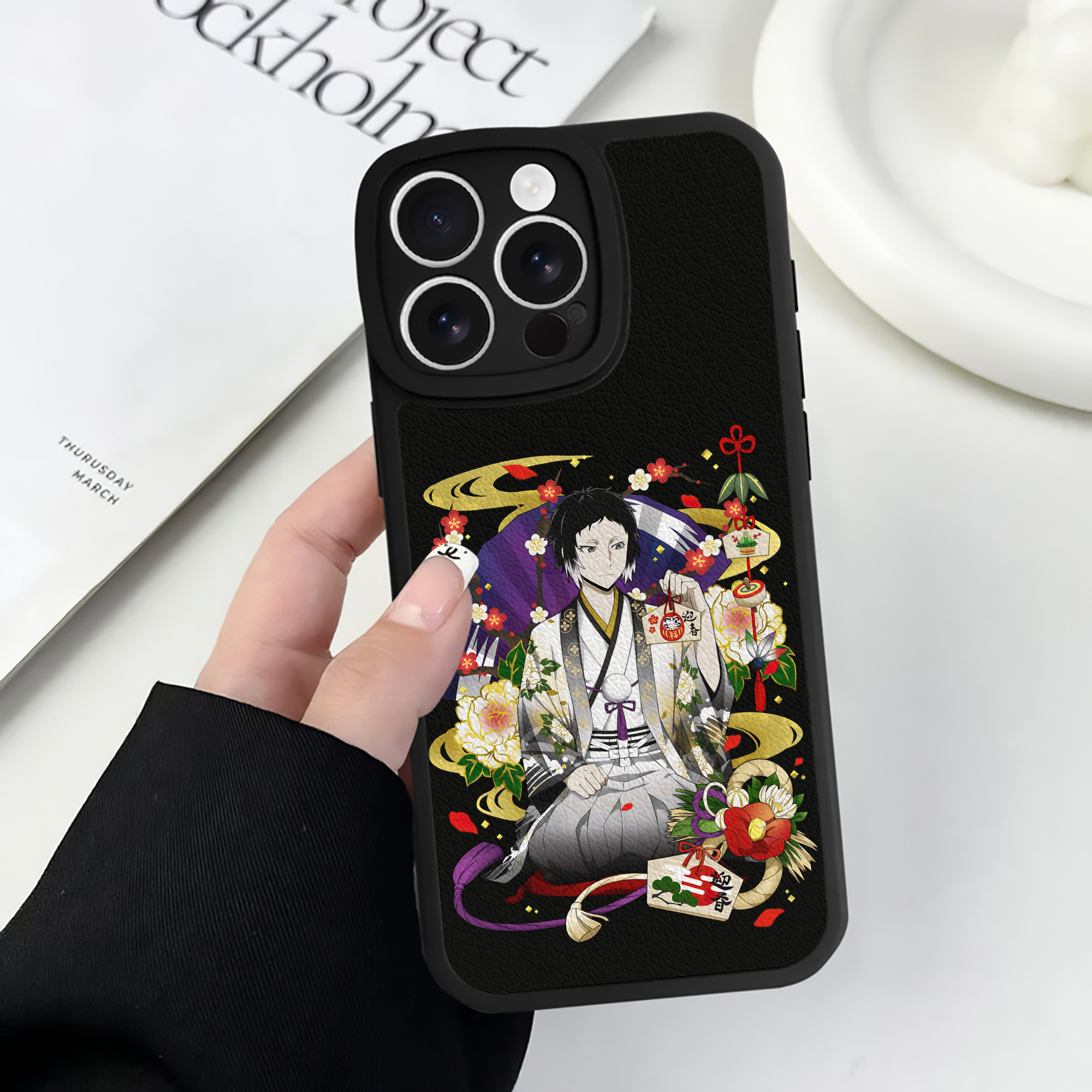 （画像用） 文豪ストレイドッグス Bungo Stray Dogs 【iPhone 16シリーズ対応】シリコンスマホケース（レザー調） 材質：シリコン
